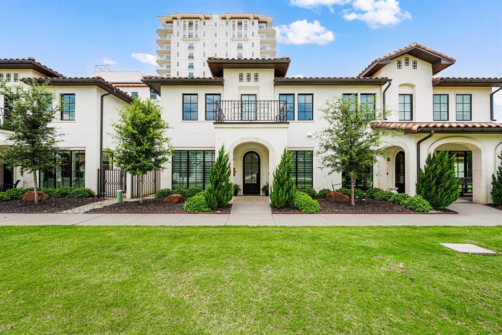 2850 Lakeside Parkway 106