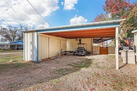 A home in Granbury