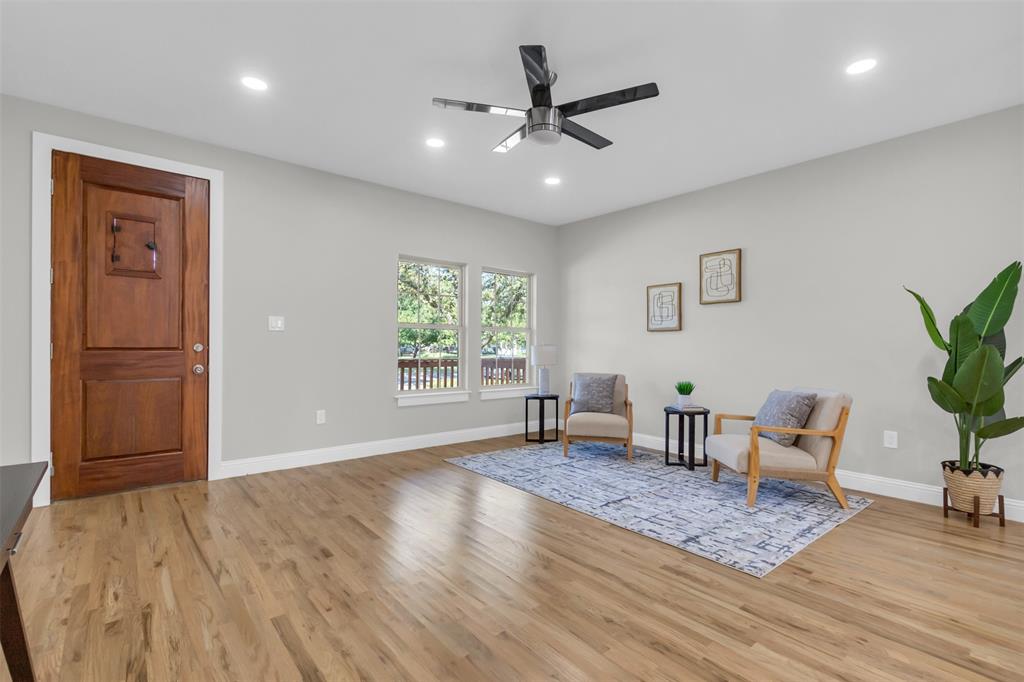 202 S Oak Cliff Boulevard