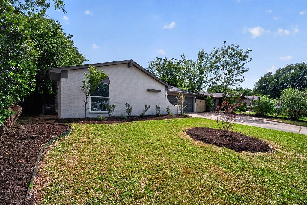 3832 Brambleton Place