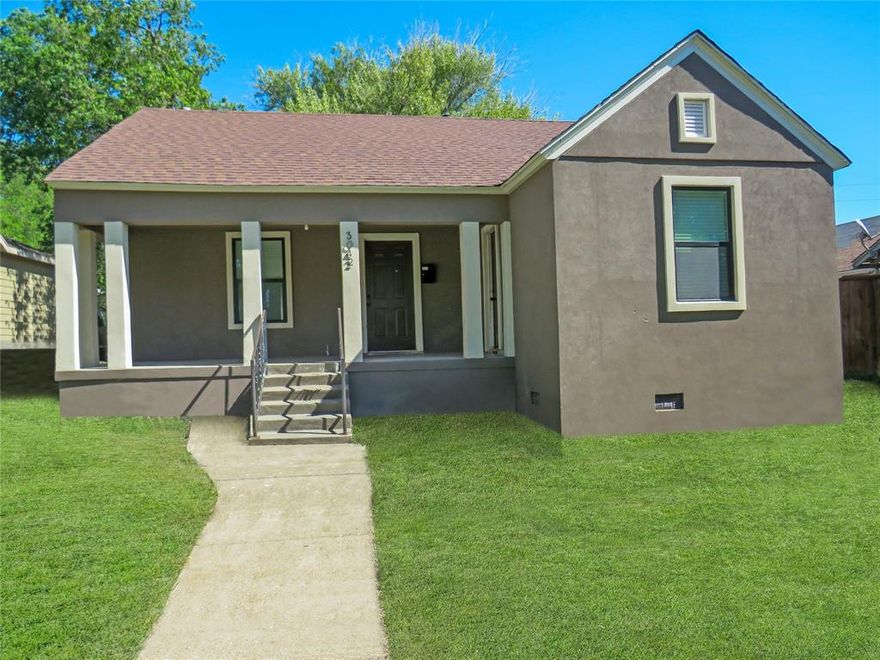 Welcome to your newly renovated 1940s home in the heart of Dallas! This cozy two-bedroom, one-bath gem is perfectly situated near I-35, Downtown Dallas, and the vibrant Bishop Arts District. Boasting a huge backyard and a blend of vintage charm and modern convenience, this home offers a perfect blend of comfort and location. One of the standout features of this property is the fenced backyard. It offers endless opportunities for gardening, outdoor entertaining, or simply enjoying the Dallas sunshine. This home's prime location is a true selling point. It's conveniently located near I-35, making it easy to access the rest of Dallas. Downtown Dallas is just a short drive away, where you can explore the city's vibrant culture, dining, and entertainment options. Contact us today to schedule a viewing and make this wonderful property your own!