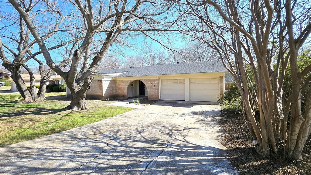 304 Lochness Court