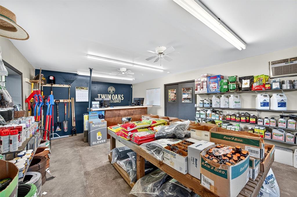 TWIN OAKS ADDITION - Land