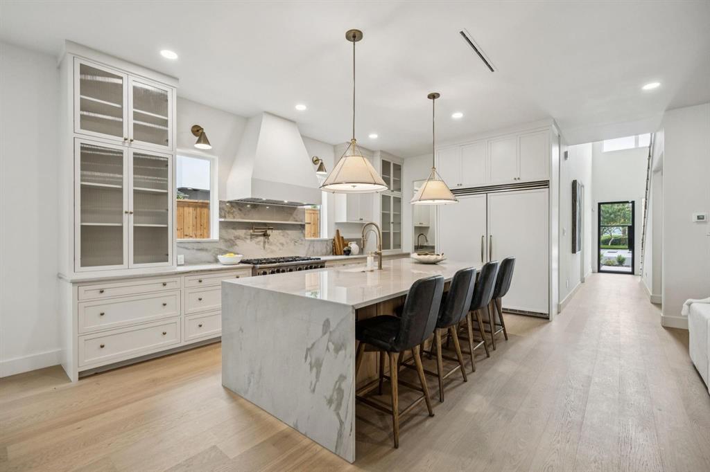 EDGEMONT PARK - Residential