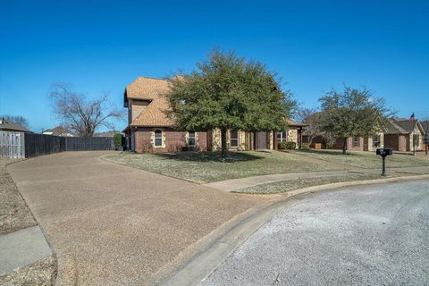 A home in Lindale