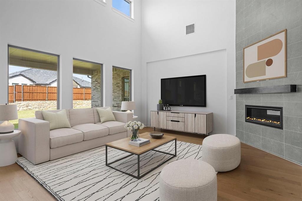 2740 Live Oak Lane