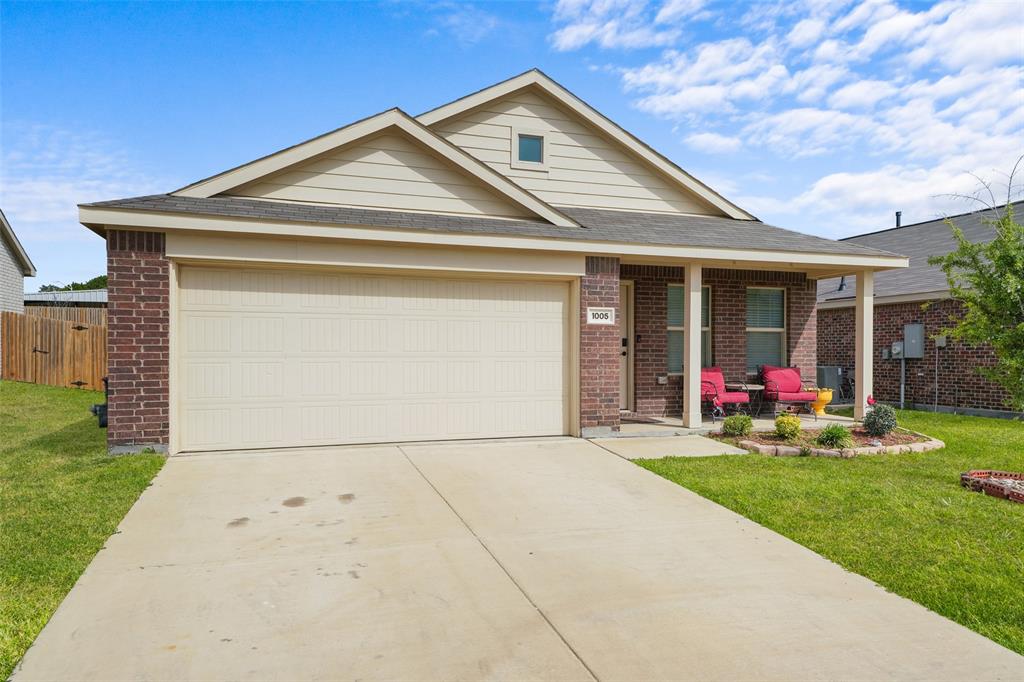 1005 CRESTVIEW Drive 75141