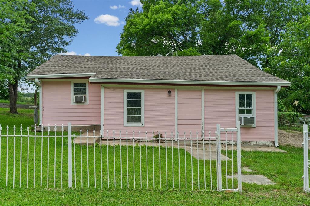 325 West Lane