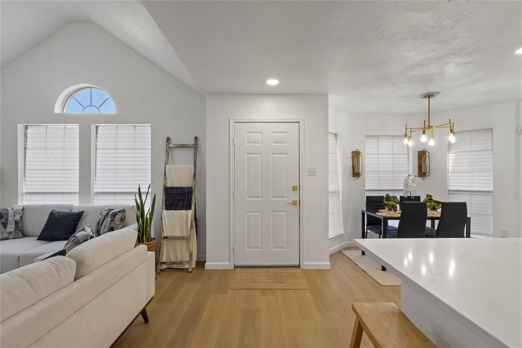 1328 Riverview Lane
