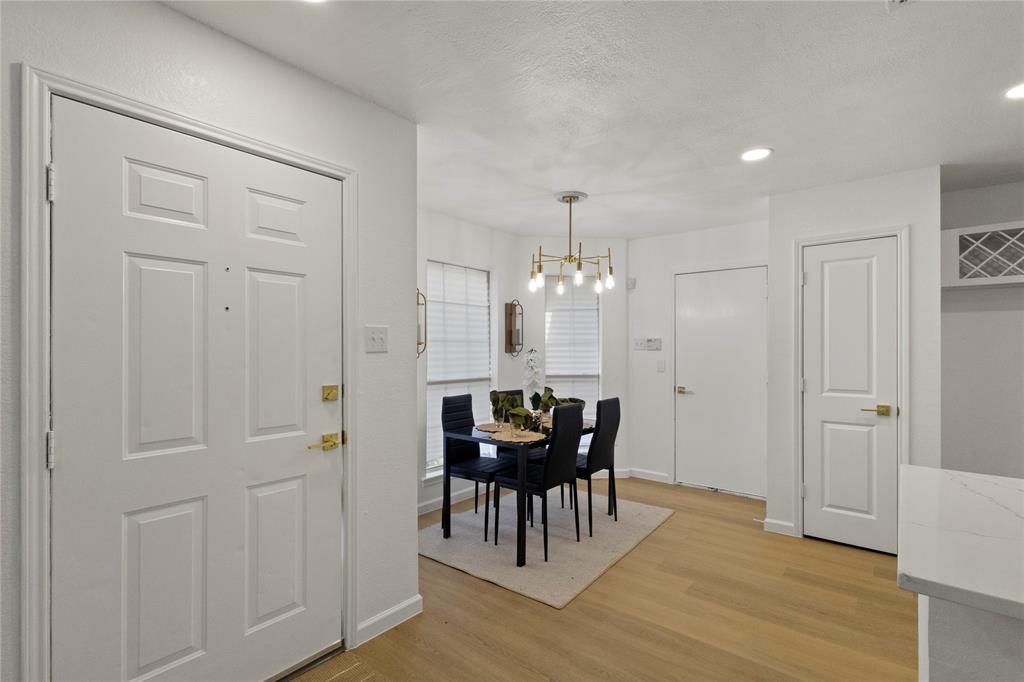 1328 Riverview Lane