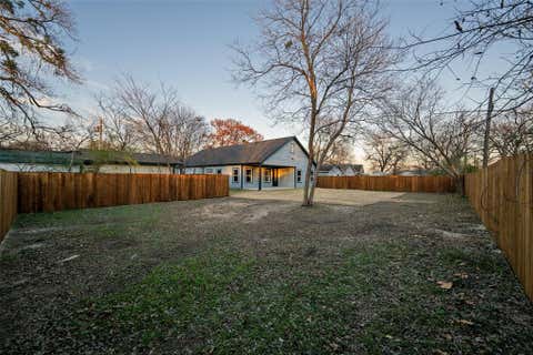 Tiny photo for 411 W Elm Street, Whitewright, TX 75491 (MLS # 21341473)