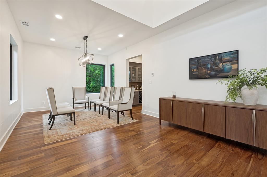 608 Redbud Court