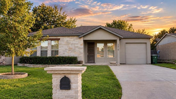 2310 NEWBURY DR, ARLINGTON, TX 76014 - Image fc24ea3a0096aaa4ccfc9147424fe7a5/3965607661