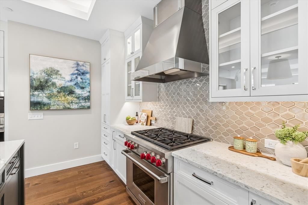 350 Central Avenue 202