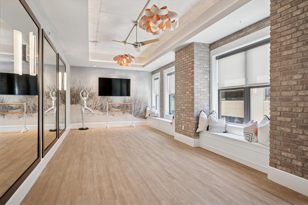 Parkview Condo - Residential