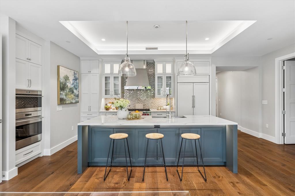 350 Central Avenue 202