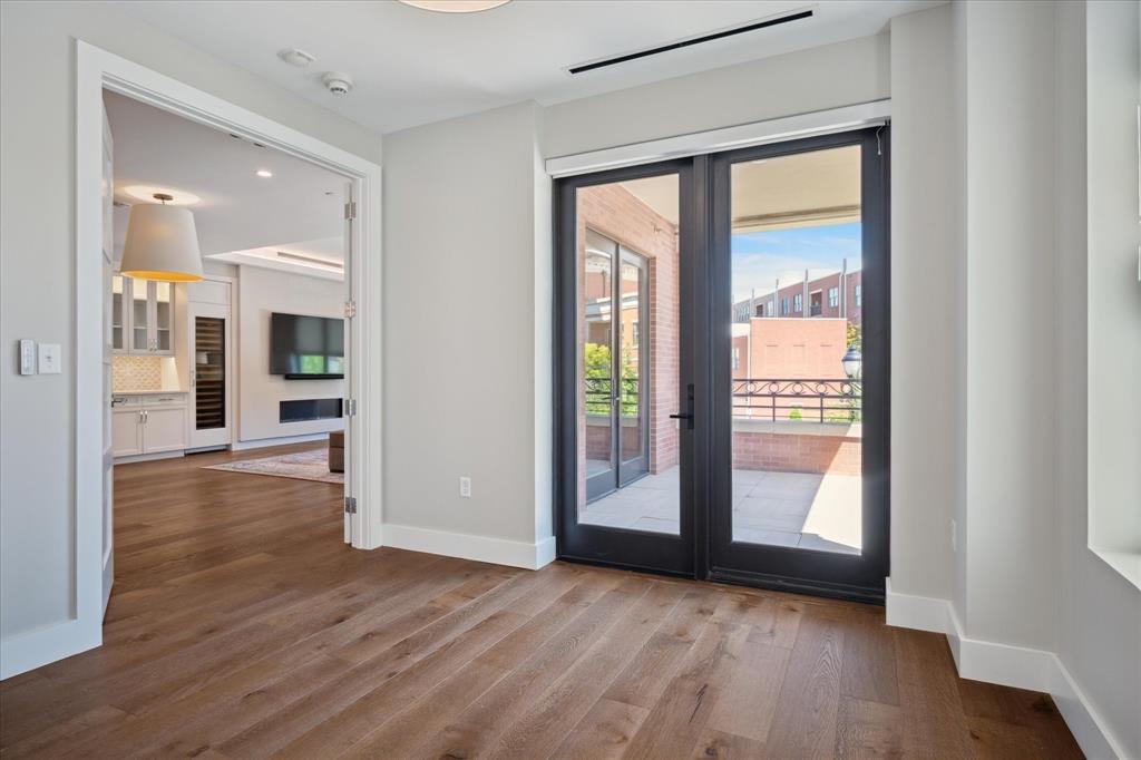 Parkview Condo - Residential