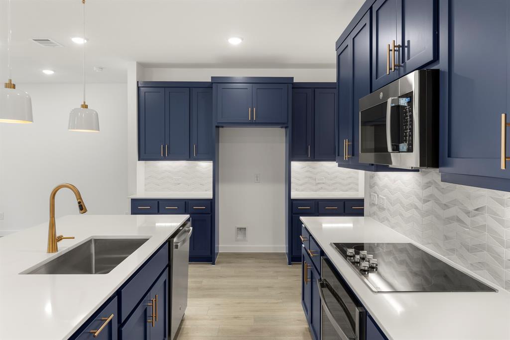 Sereno Oaks at Buckner Terrace - Residential