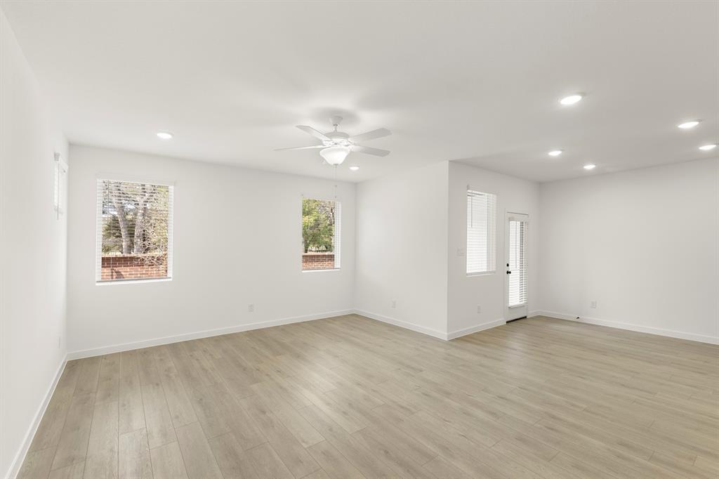 Sereno Oaks at Buckner Terrace - Residential