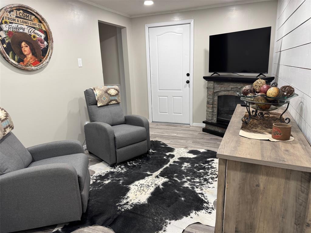 Jones J - Residential