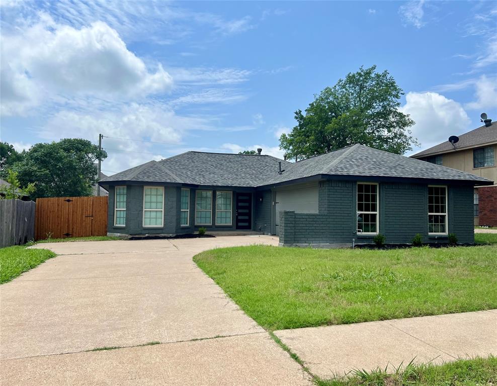 302 Mesa Wood Drive