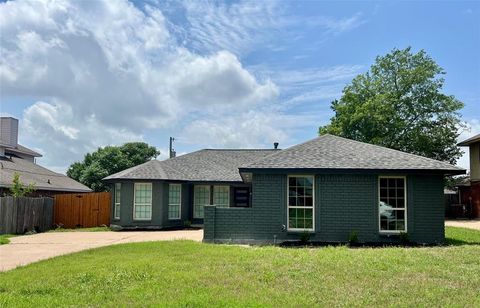 302 Mesa Wood Drive Glenn Heights TX 75154