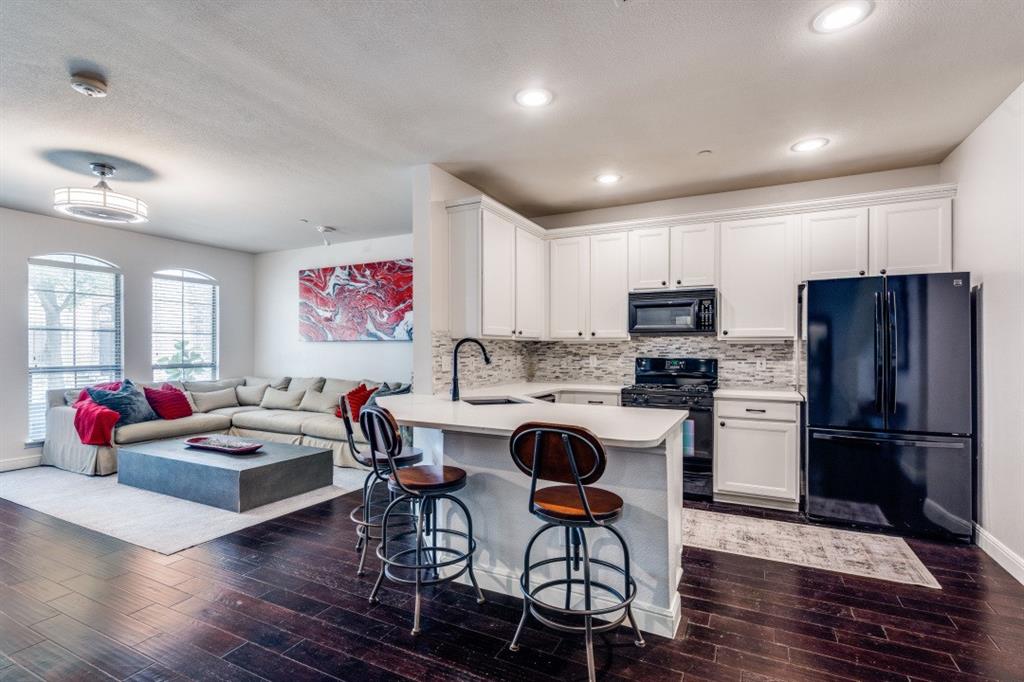 6844 Massa Lane