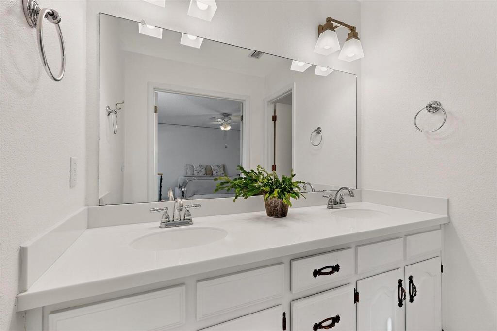 1109 Candlewood Drive