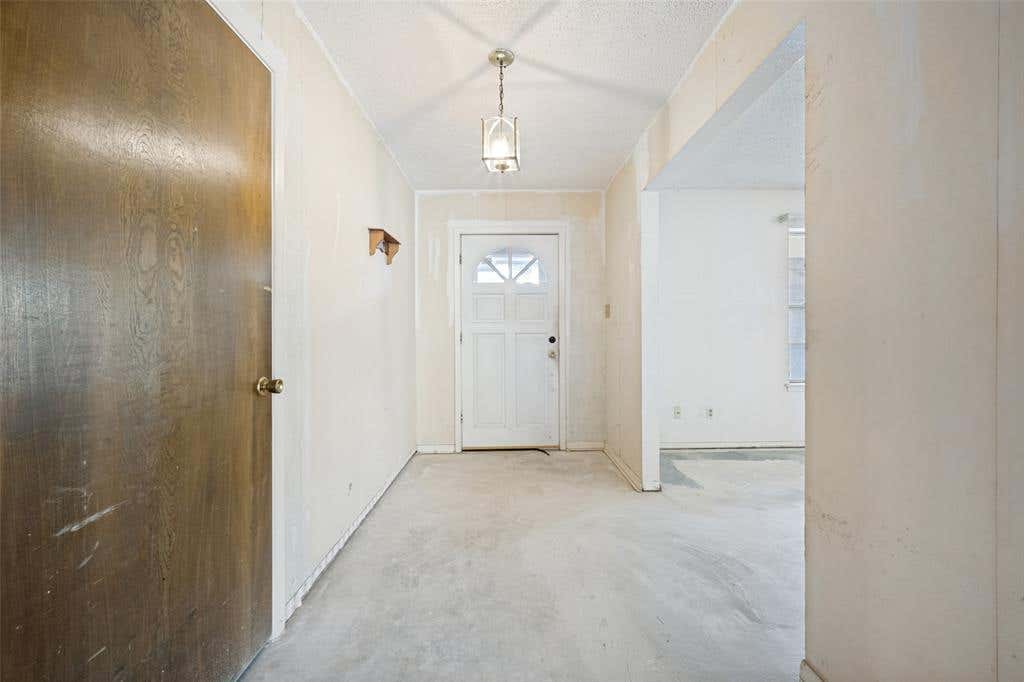 Photo of 2426 Yellowstone Place, Denton, TX 76209 (MLS # 21333400)