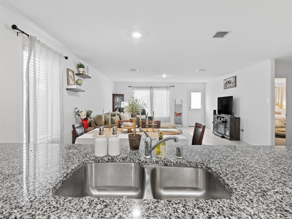 Bluebonnet Estates Ph 3 - Residential Lease