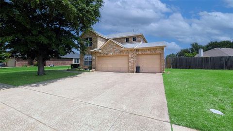 Photo of 5848 Somerton Drive, Grand Prairie, TX 75052 (MLS # 21258052)