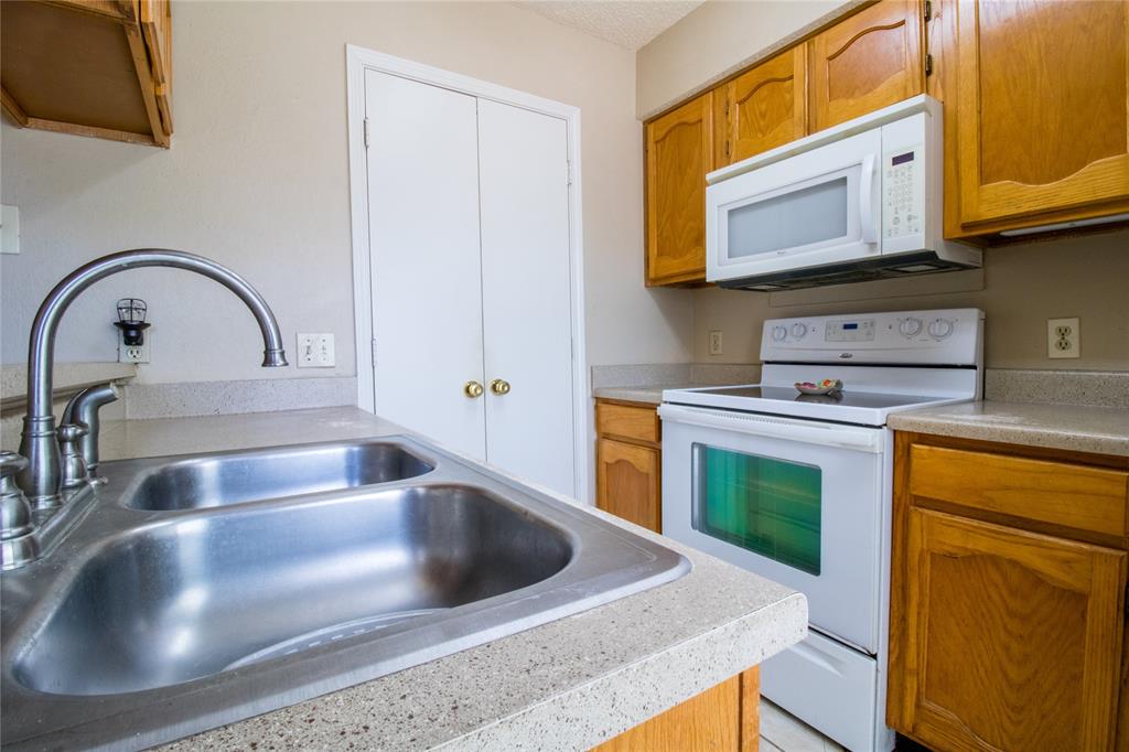 MEADOWOOD VILLAGE ADDITION - Residential