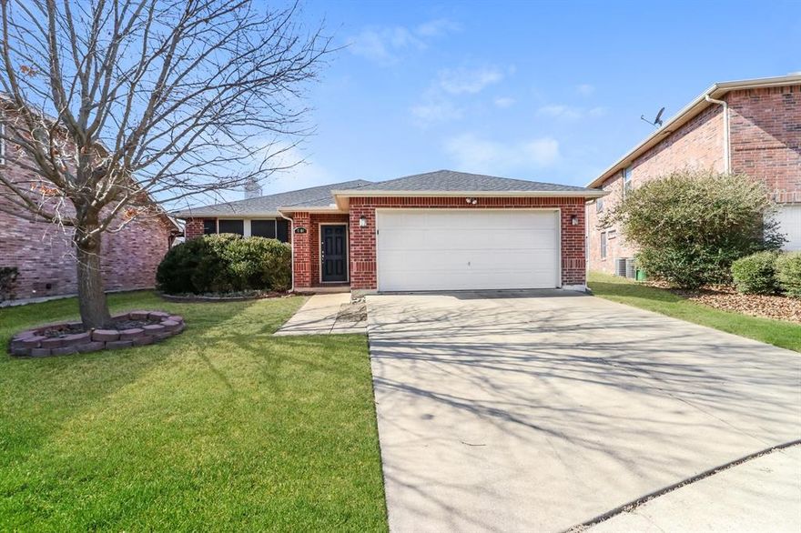 Beautiful home offers 3 bedroom and 2 bathroom with carpet and vinyl type flooring. Home has 2 attached car garage. This home offers a spacious kitchen, updated bathrooms and is located in a beautiful location. The living room is spacious and has tons of natural lighting. The modern kitchen offer spacious kitchen, granite counter tops, and lots of cabinets. The private fenced in backyard is perfect for pets or for enjoying gorgeous days outdoors. This home won't last long. Apply today!