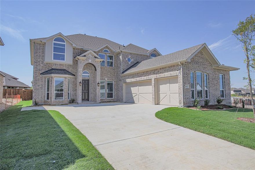 Luxury North Facing Lease with 6 Bedrooms 4 Baths and 3 Car Garage

Spacious 6 bedroom 4 bath north facing home with top quality finish grade and a rare 3 car garage. Two bedrooms down plus a private office. Dramatic two story ceilings, stone fireplace, and chef’s kitchen with gas 5 burner range, oversized island, and Butlers pantry. Primary suite features dual sinks, dual vanity, large walk in shower, free standing tub, and an oversized closet with excellent storage. Upstairs offers four large bedrooms with game and media areas. Quiet cul de sac location with excellent commutability to Legacy West, The Star, PGA development, Universal Studios, and a short commute to DFW Airport via Dallas North Tollway to 121.