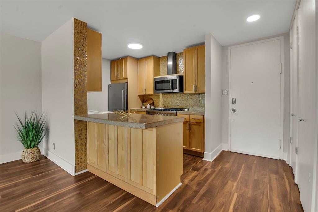 Twenty-One Turtle Creek Condos - Residential