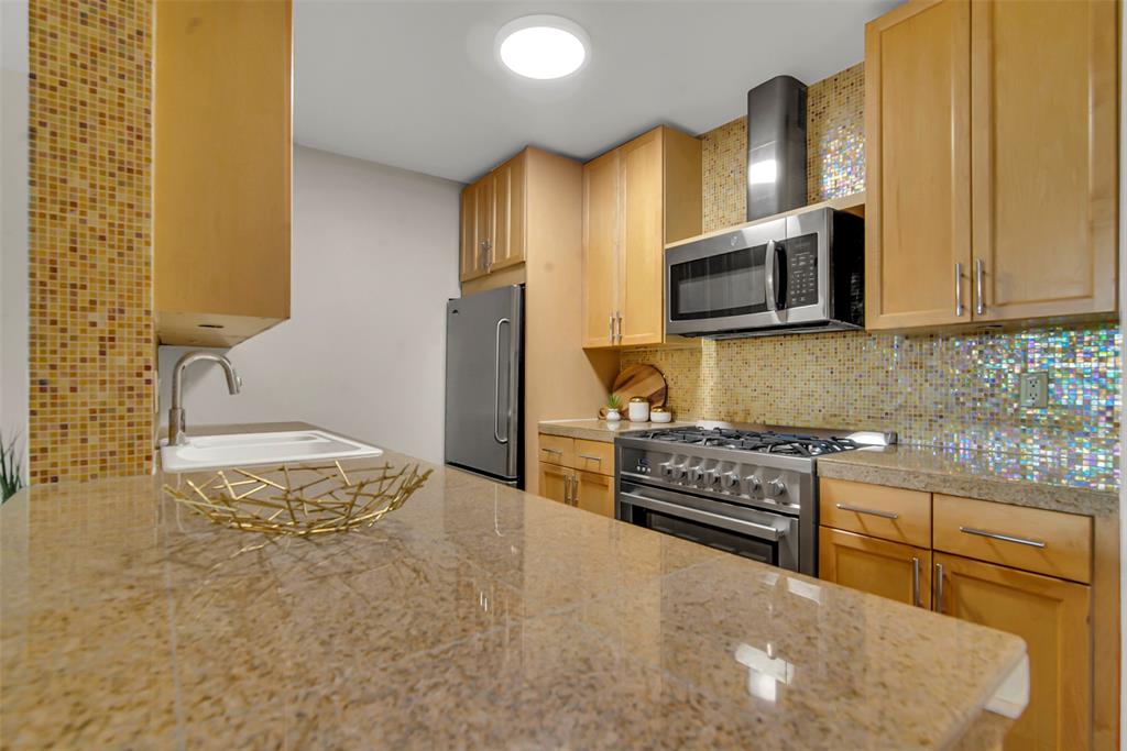 Twenty-One Turtle Creek Condos - Residential