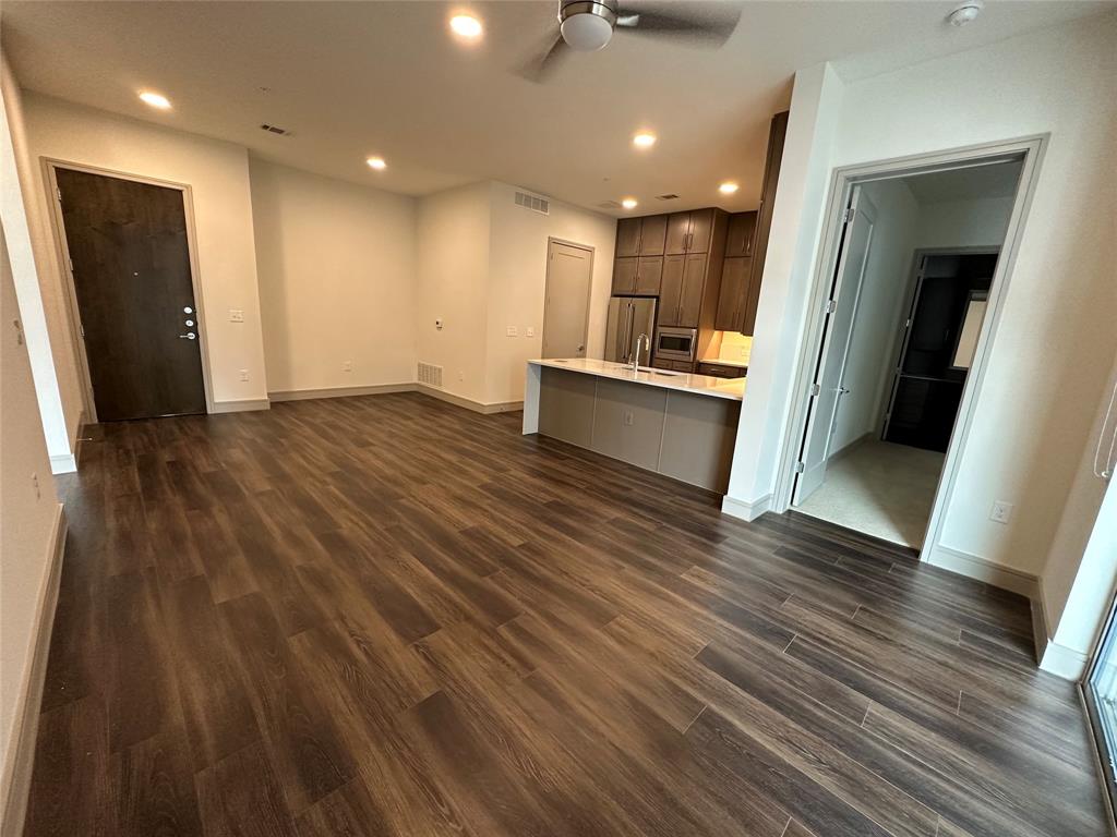 7850 Communications Parkway 1301