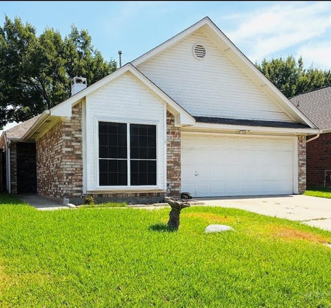Photo of 2077 Sundance Court, Lewisville, TX 75067 (MLS # 21394053)