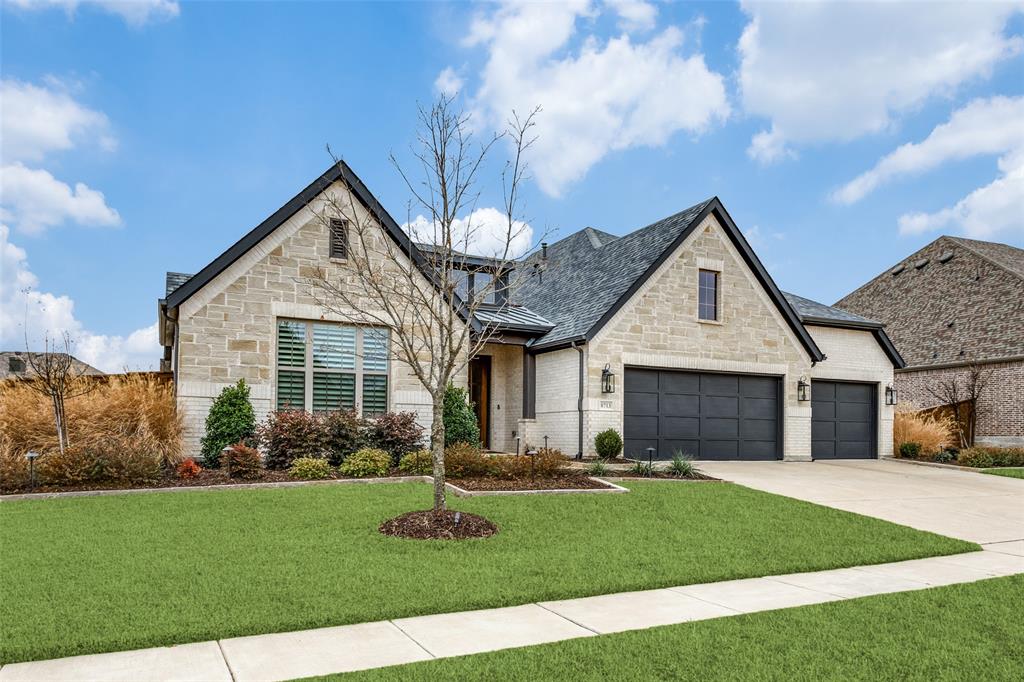 8713 Autumn Lake Trail