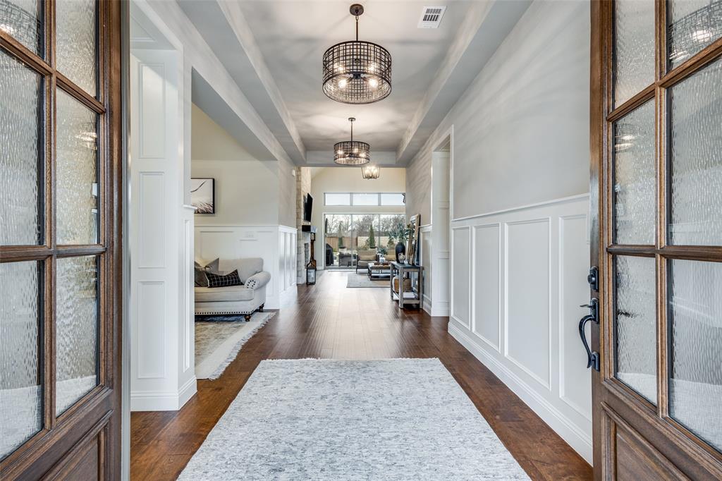 8713 Autumn Lake Trail