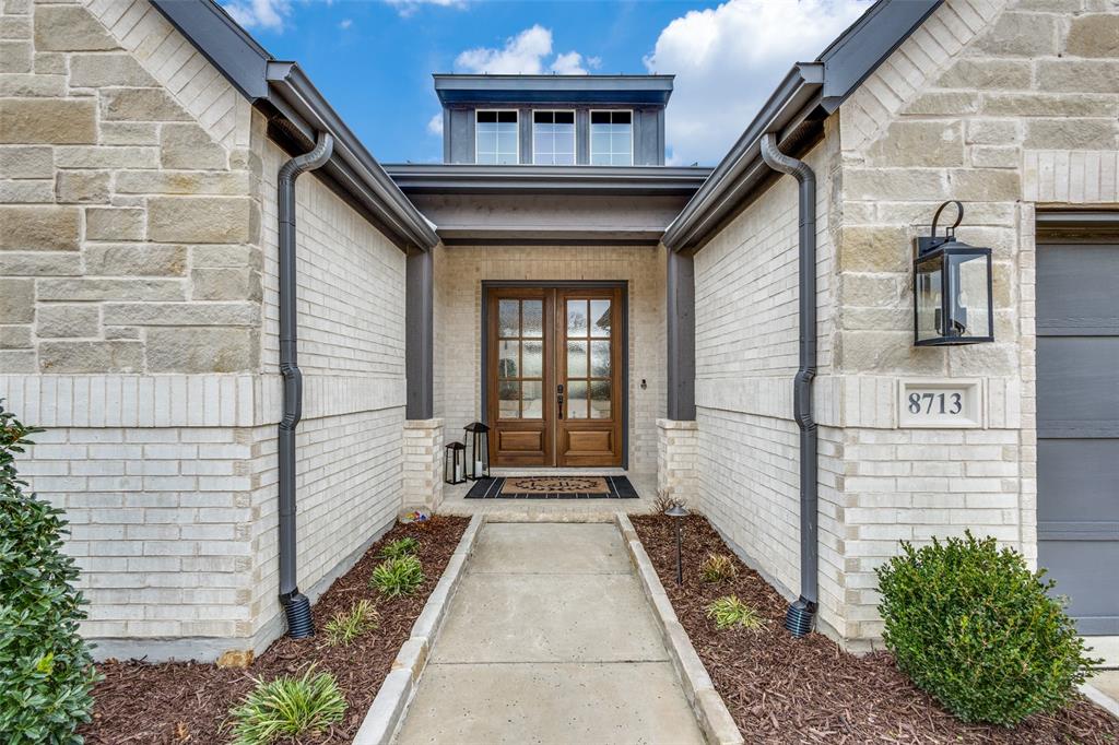 8713 Autumn Lake Trail