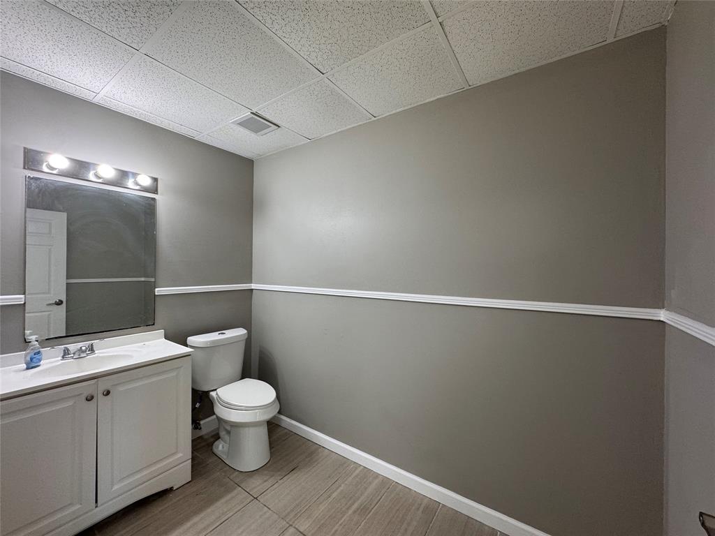 GUERIN, M ADDITION - Commercial Lease