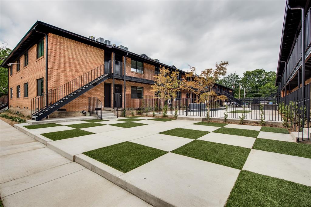 5103-5111 Live Oak Street