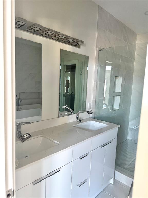 Ze Coombs West End Add To The - Residential