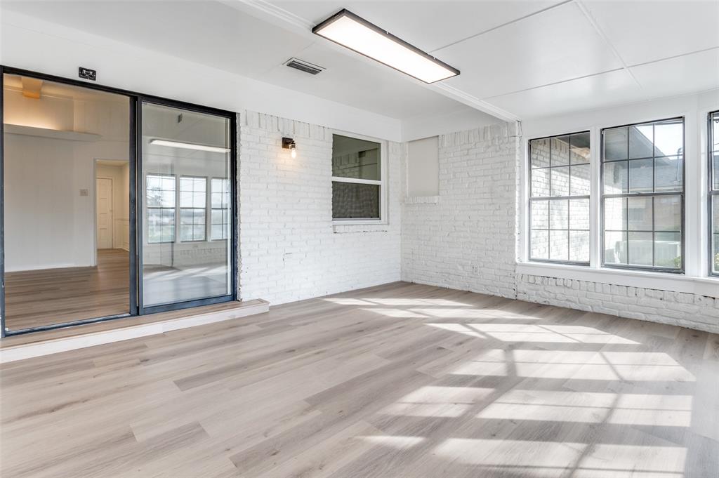 Glen Hills 03 - Residential