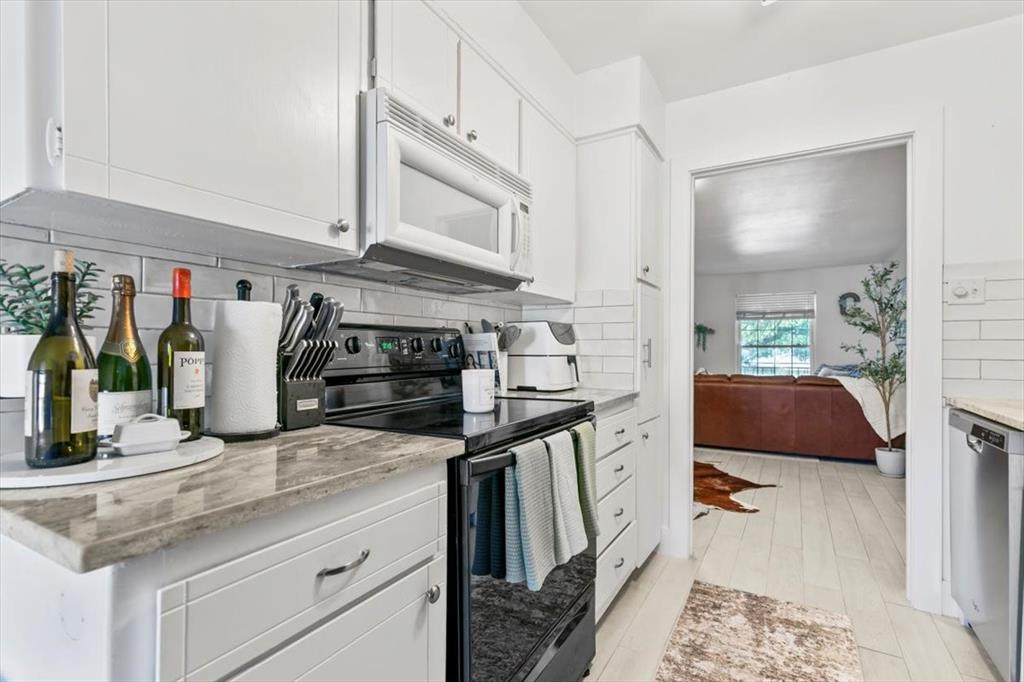 Ridglea Estate Condo - Residential