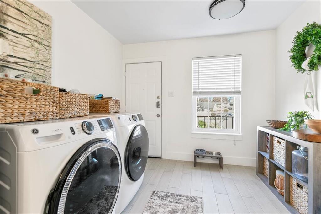 Ridglea Estate Condo - Residential