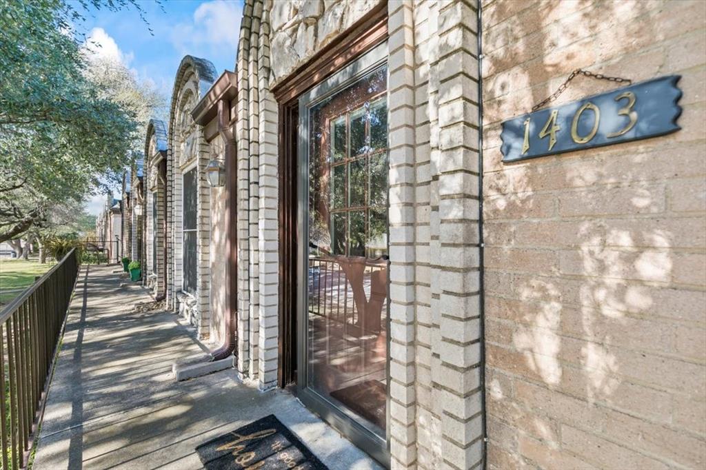 Ridglea Estate Condo - Residential