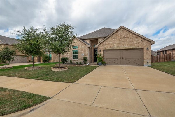 641 GROVE PARK LN, MIDLOTHIAN, TX 76065 - Image fc6efecaf15e084b69ec7dd4c1bb3f4a/2404156998