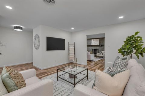 5229 Cockrell Avenue Fort Worth TX 76133